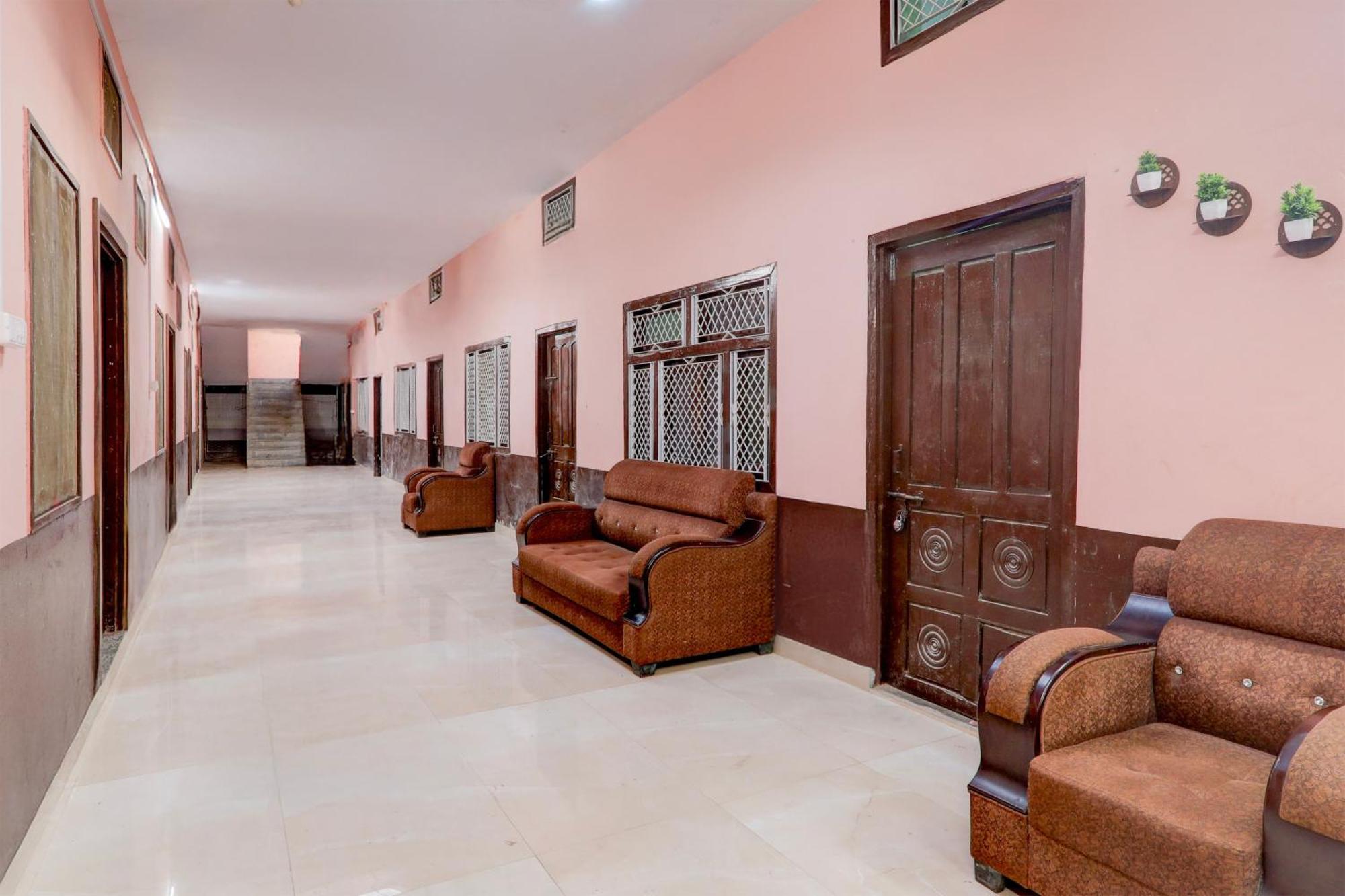 Hotel O Aditya Guest House Gorakhpur Exterior photo